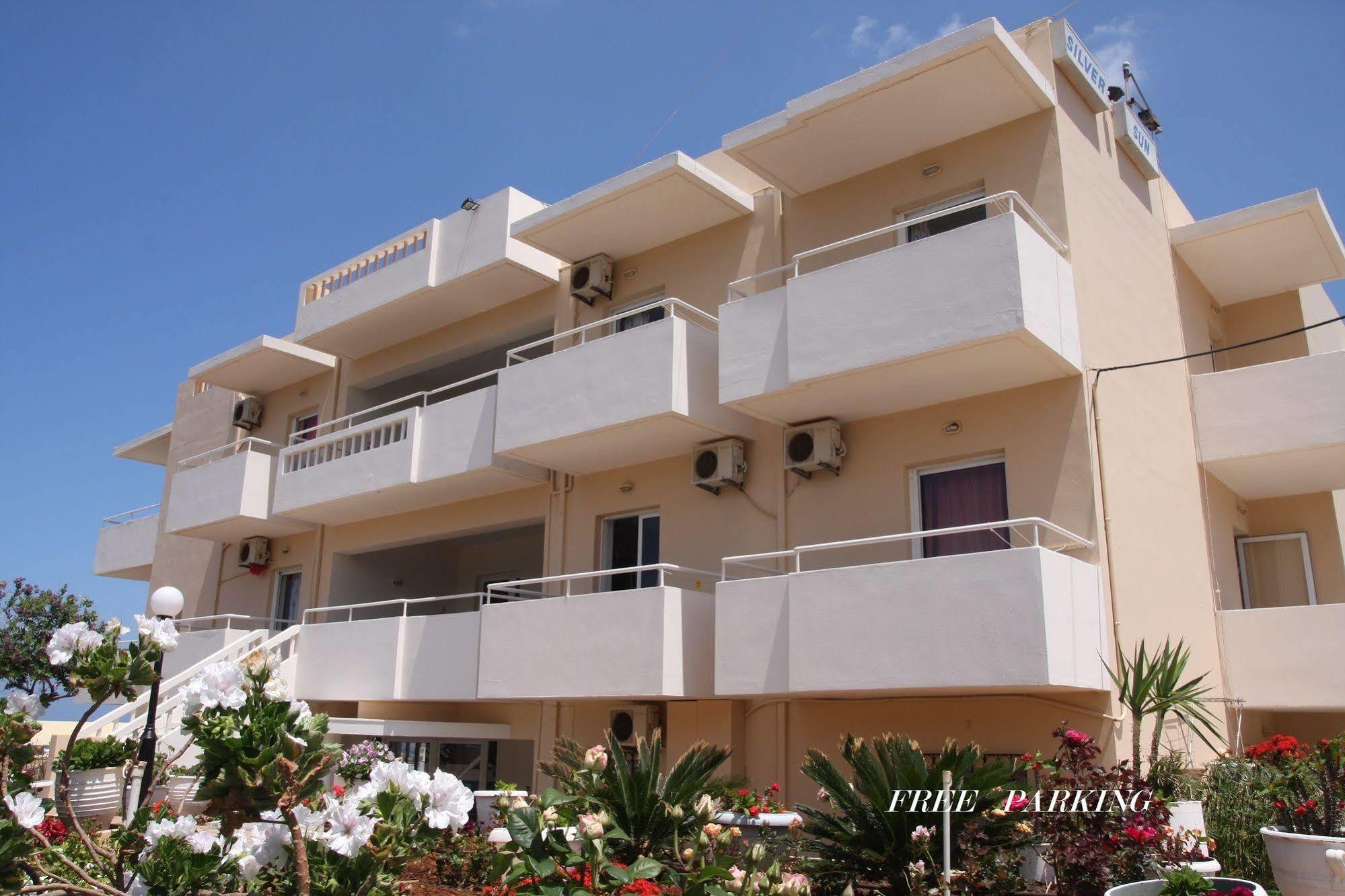 Silver Sun Studios & Apartments Малія Екстер'єр фото